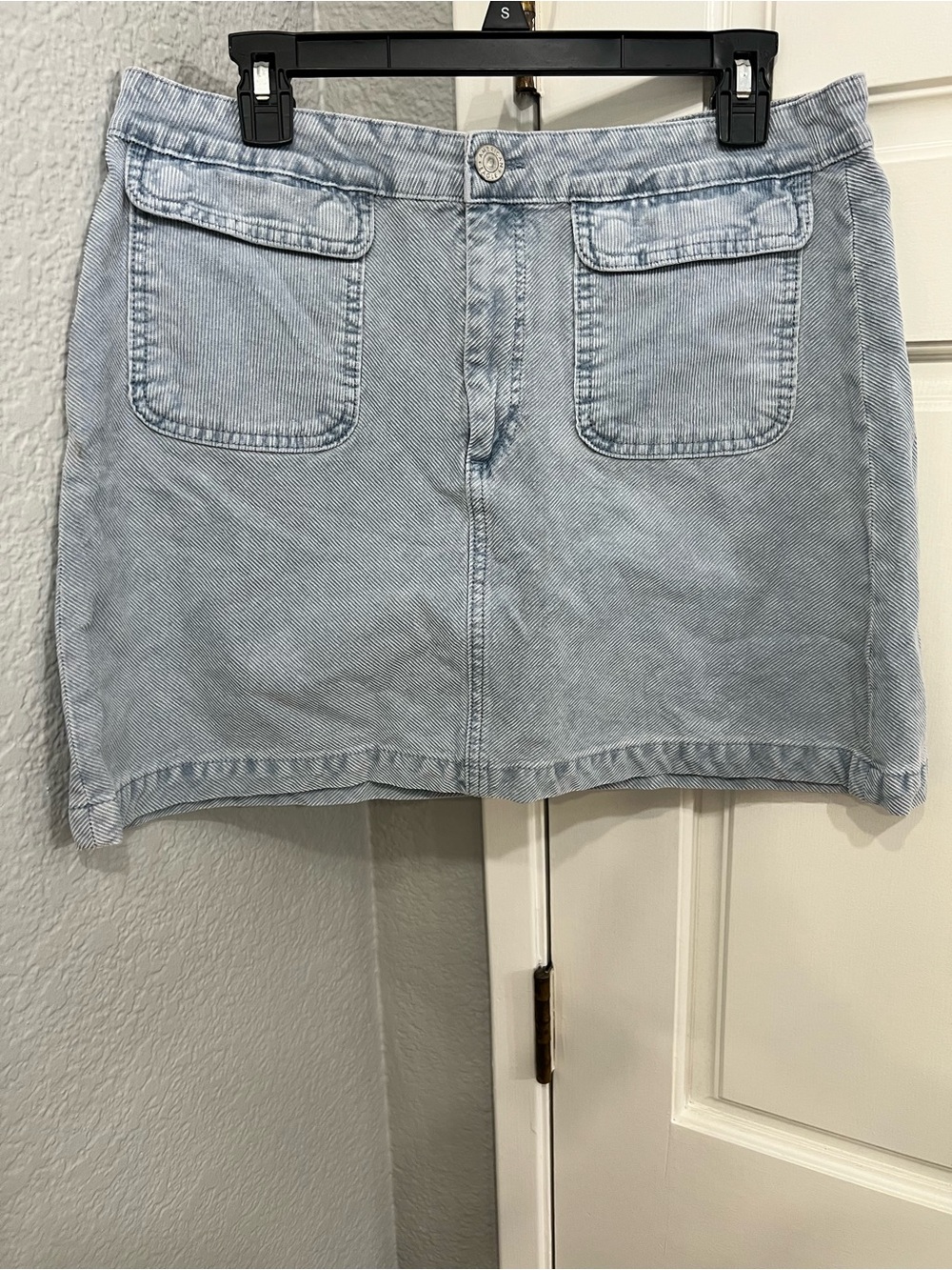 American Eagle light blue corduroy miniskirt